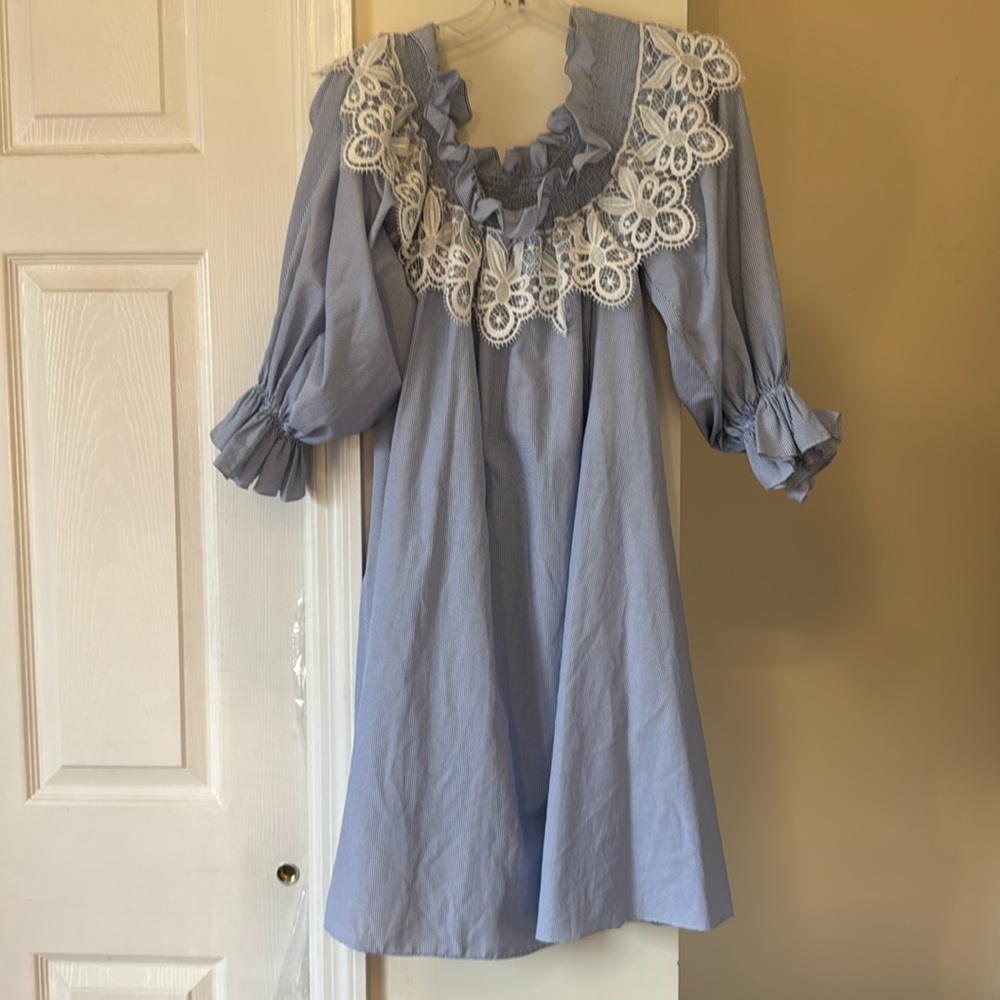 Gizia lace dress
